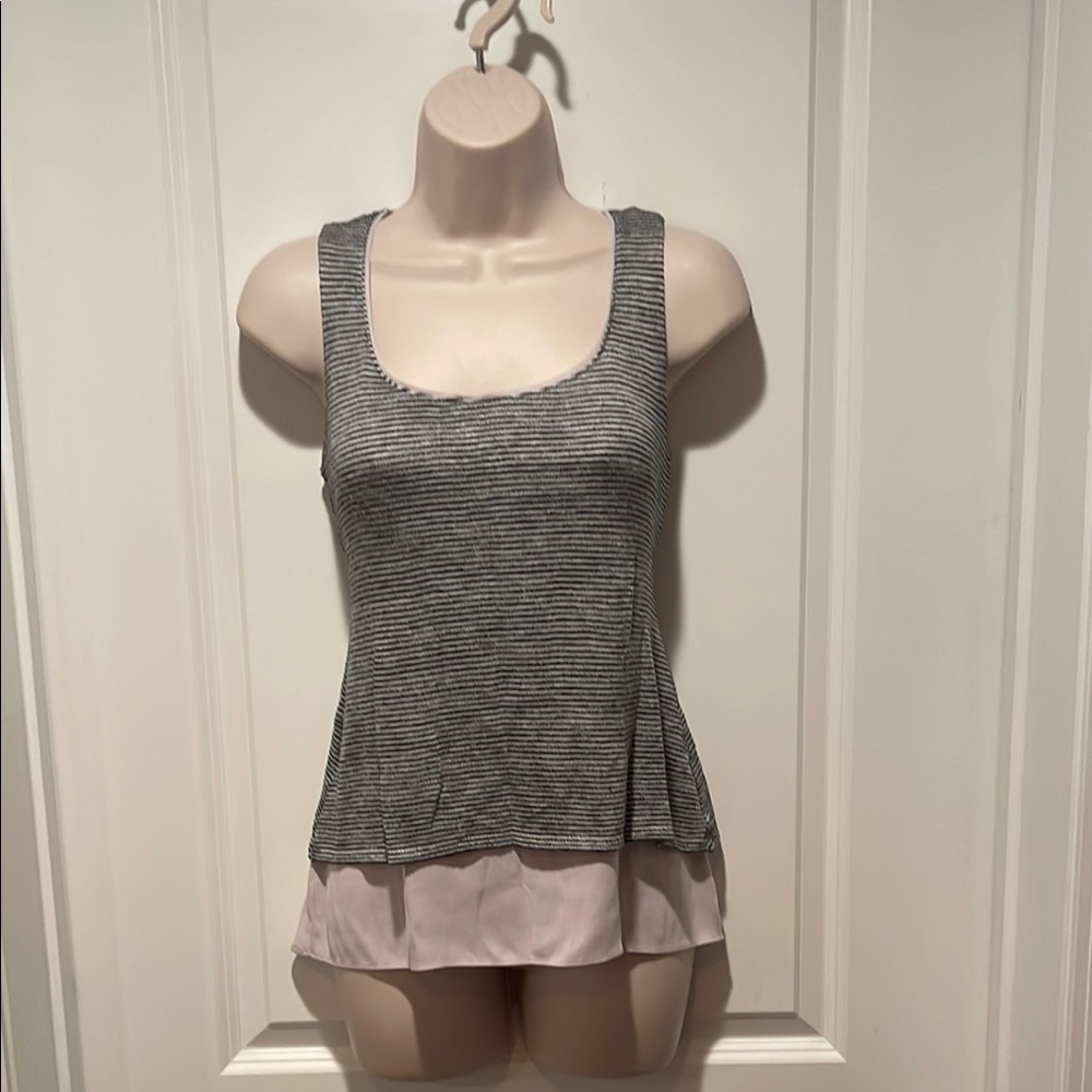 White House Black Market Gray Asymmetrical Fitted Tank Top Sz XS